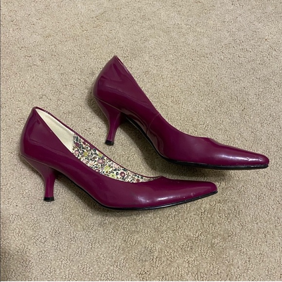 G By GUESS Kitten Heels Size 6 - Picture 4 of 7